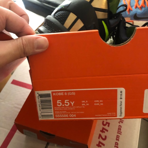 Kobe 8 GS “Christmas “ - Picture 8 of 8